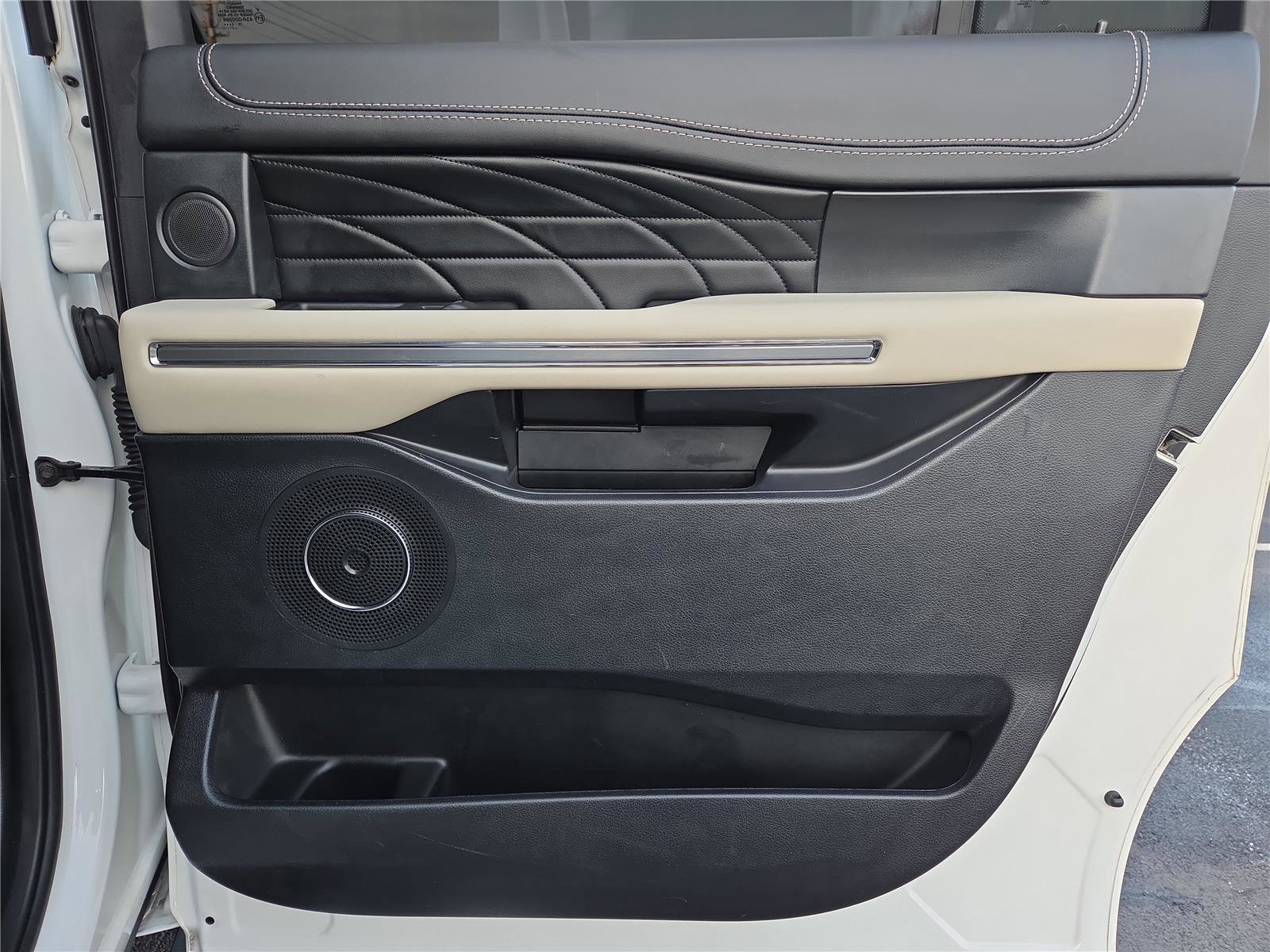 Used 2020 Ford Expedition Max Platinum image 33