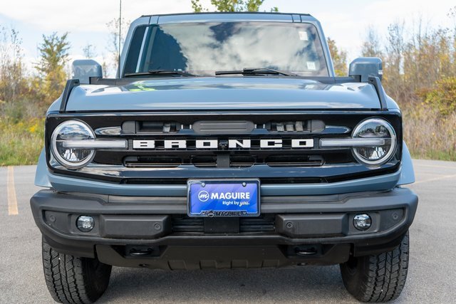 Used 2023 Ford Bronco Outer Banks image 3