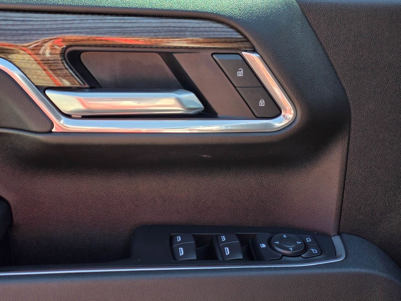 Certified 2025 Chevrolet Silverado 1500 LT Trail Boss w/ Convenience Package II image 16