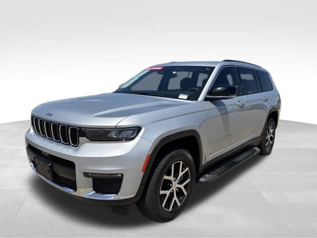 Used 2023 Jeep Grand Cherokee L Limited AWD/4WD image 6