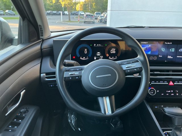 Certified 2025 Hyundai Tucson SEL AWD/4WD image 18