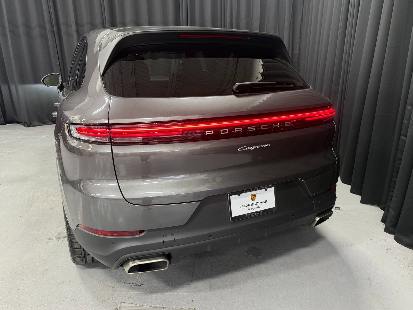 Certified 2025 Porsche Cayenne image 9