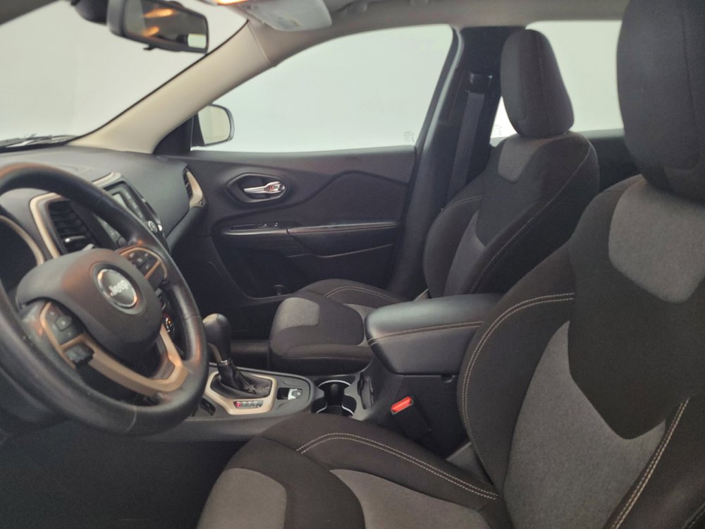 Used 2014 Jeep Cherokee Sport FWD image 17