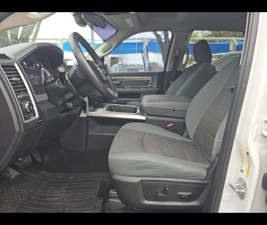 Used 2018 RAM 2500 Big Horn w/ Harvest Edition image 3