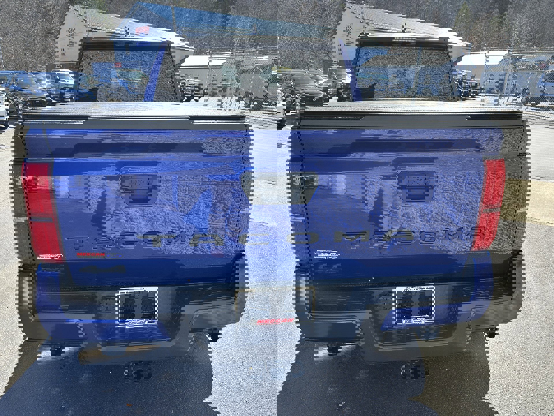 Used 2025 Toyota Tacoma SR5 image 6