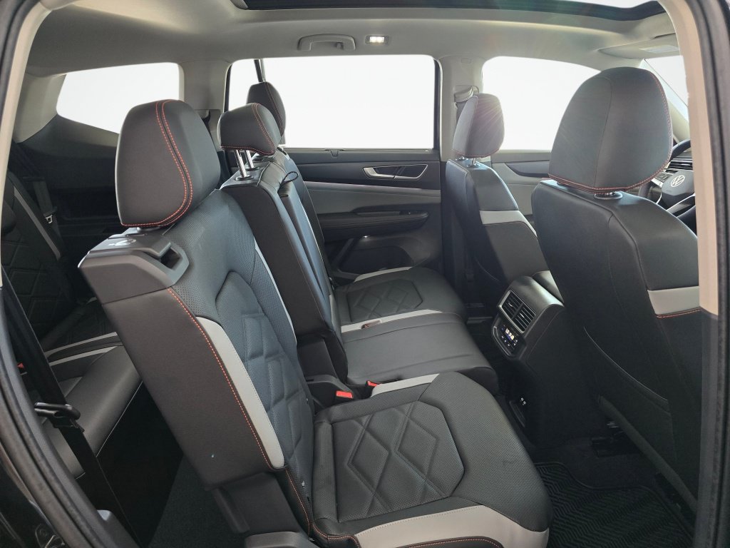 New 2026 Volkswagen Atlas Peak Edition AWD/4WD image 39