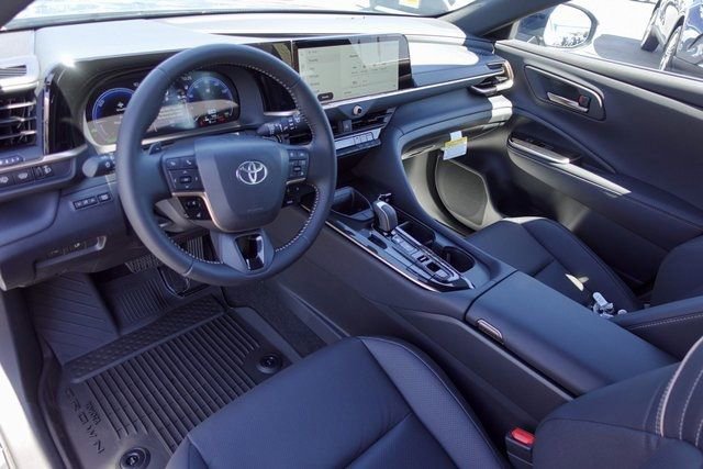 New 2025 Toyota Crown Signia image 15