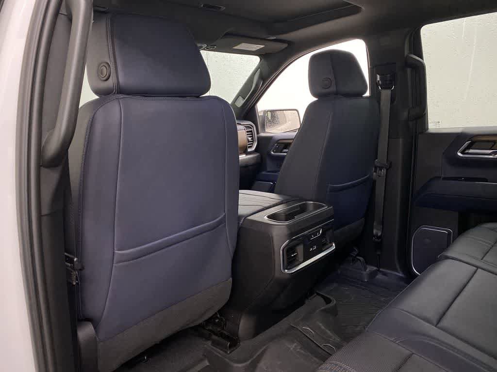 Used 2023 Chevrolet Silverado 1500 High Country w/ Technology Package AWD/4WD image 15