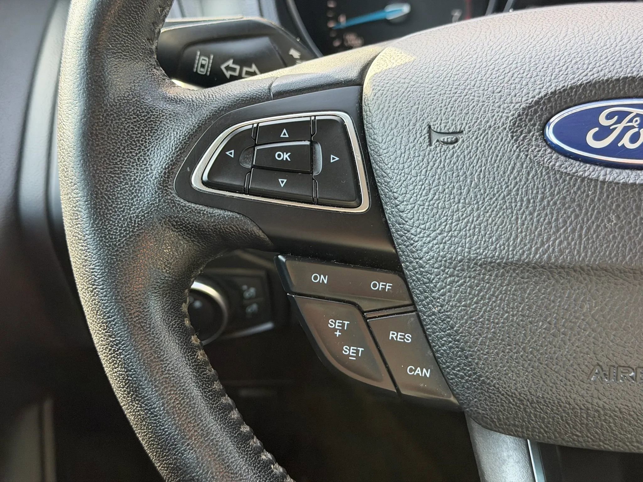 Used 2017 Ford Focus Titanium w/ Titanium Technology Package FWD image 32