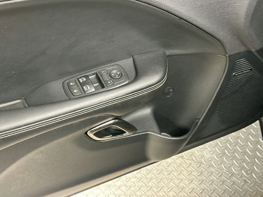 Used 2017 Dodge Challenger SRT Hellcat RWD image 19