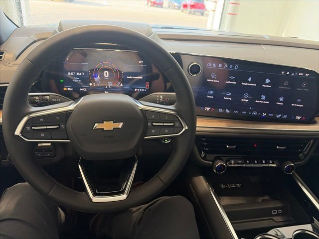 New 2026 Chevrolet Suburban High Country w/ Sun And Tow Package AWD/4WD image 17