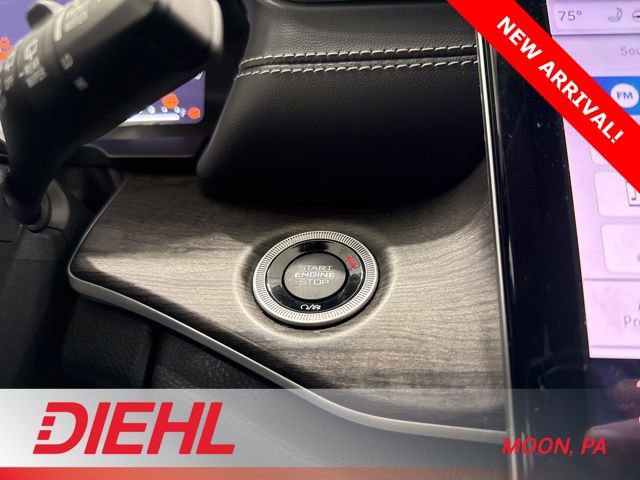 Used 2023 Jeep Grand Cherokee Limited w/ Black Appearance Package image 29