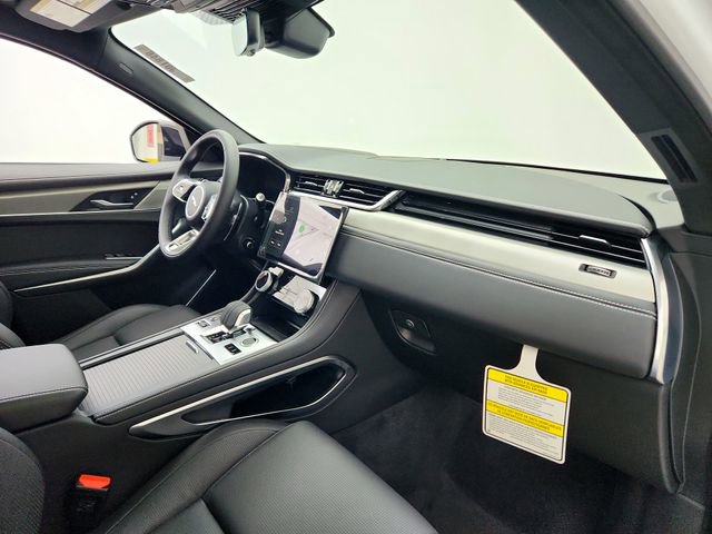 Used 2026 Jaguar F-PACE R-Dynamic S AWD/4WD image 17