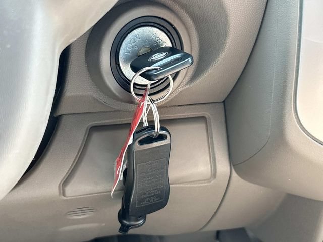 Used 2018 Nissan Frontier SV w/ Value Truck Package AWD/4WD image 27