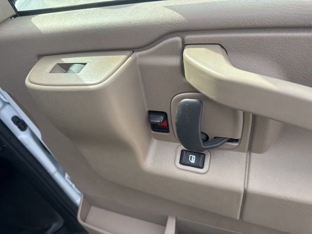 New 2026 GMC Savana 2500 Extended RWD image 28