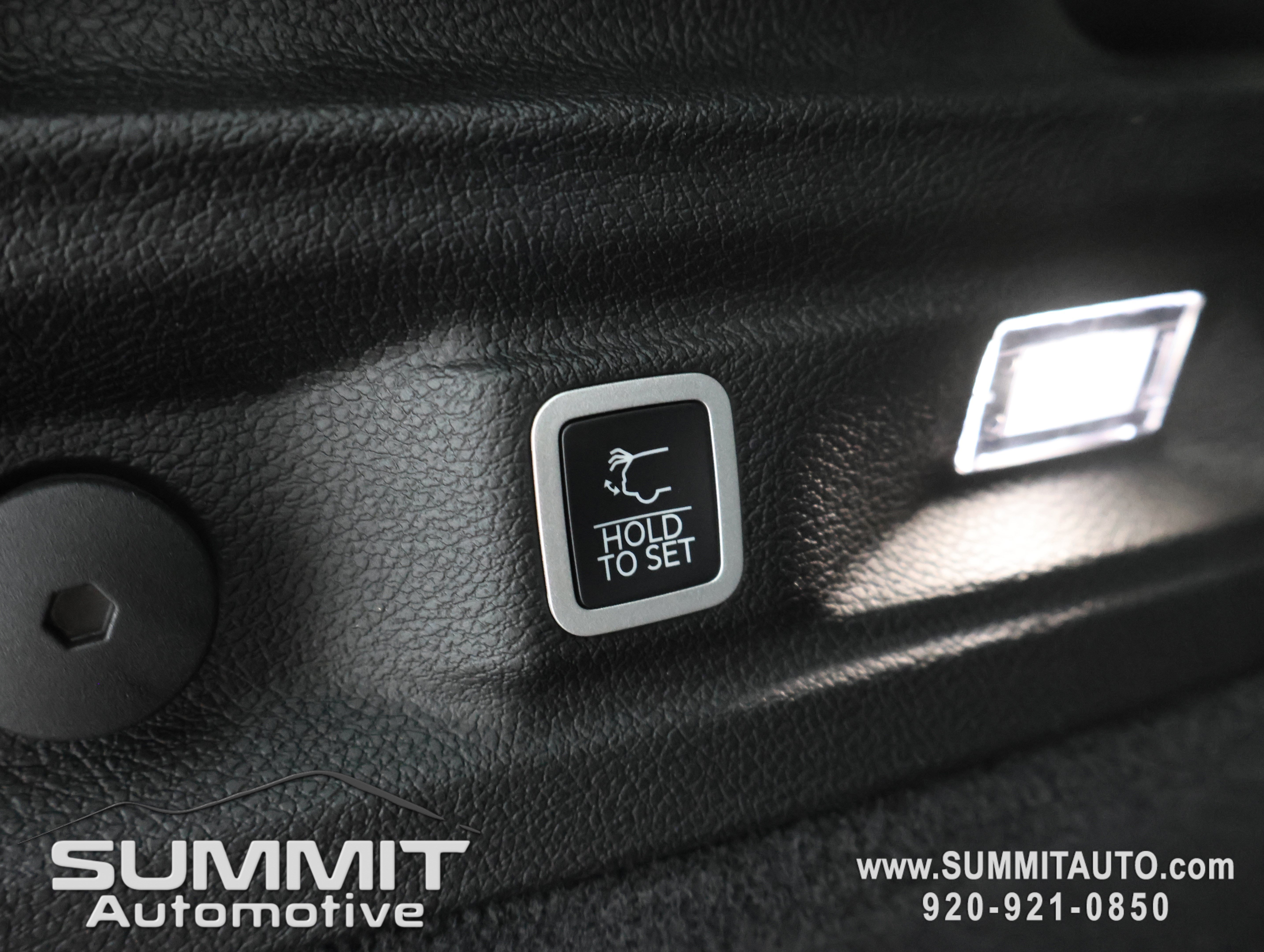 New 2026 Jeep Grand Cherokee L Summit w/ Obsidian Package AWD/4WD image 34