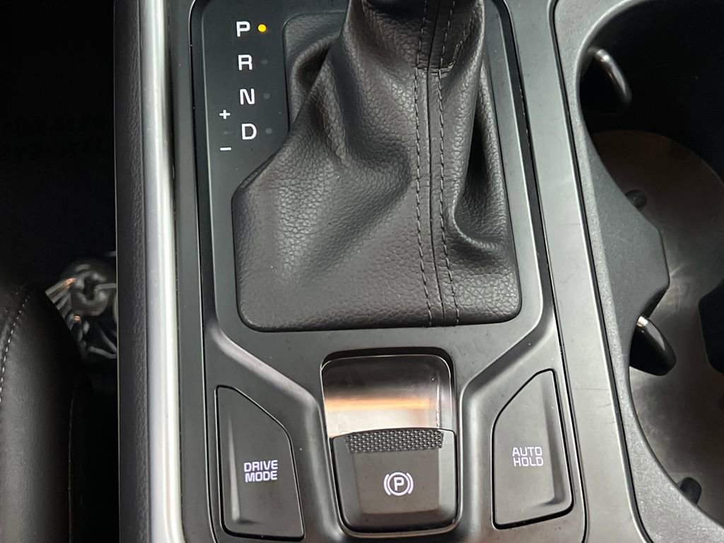 Used 2025 Kia Carnival image 56