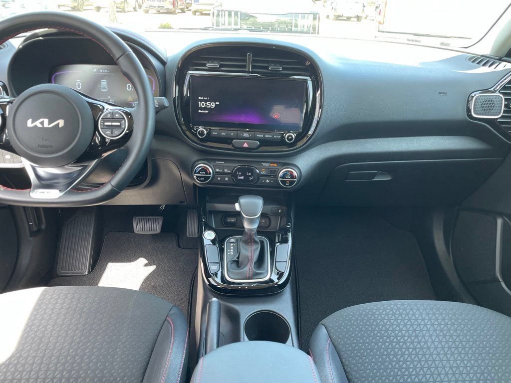 Used 2025 Kia Soul GT-Line FWD image 12