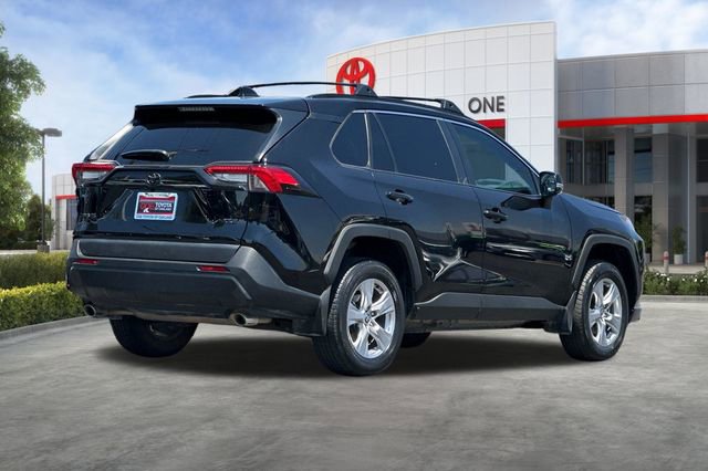 Certified 2025 Toyota RAV4 XLE FWD image 5