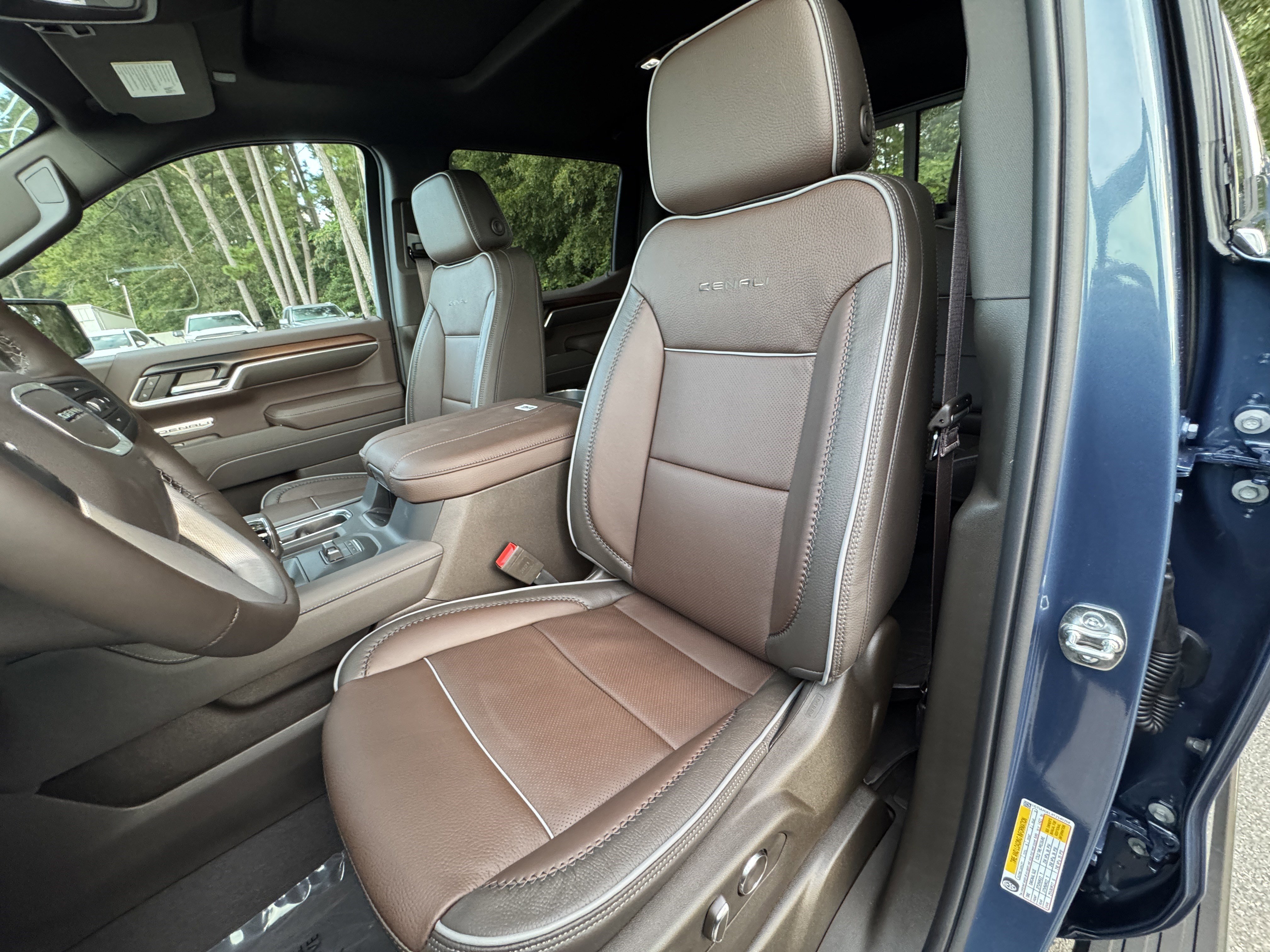 New 2026 GMC Sierra 1500 Denali w/ Denali Reserve Package image 25