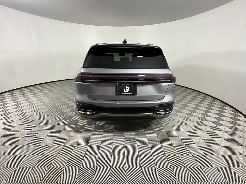 Used 2025 Lincoln Nautilus Reserve AWD/4WD image 7
