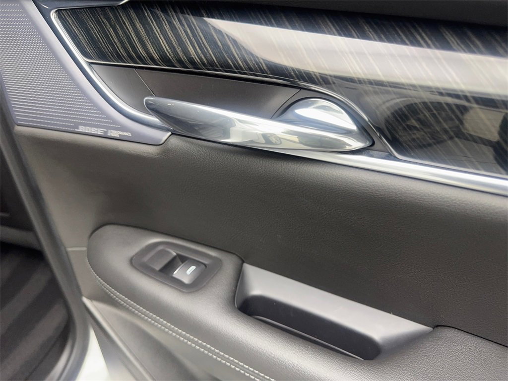 Used 2021 Cadillac XT6 Premium Luxury image 48