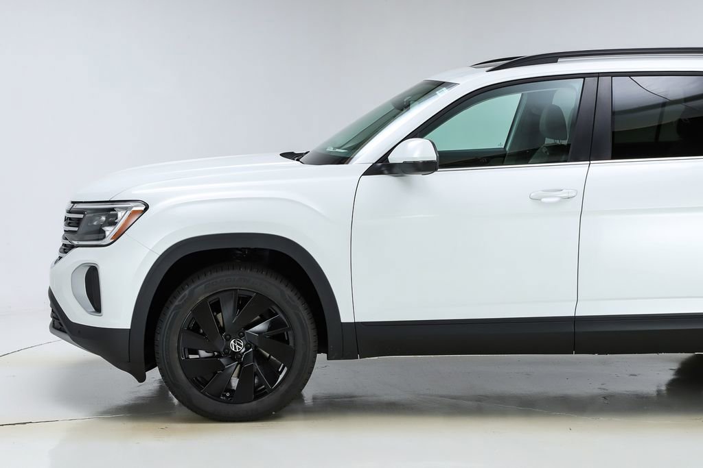 New 2026 Volkswagen Atlas SE image 3