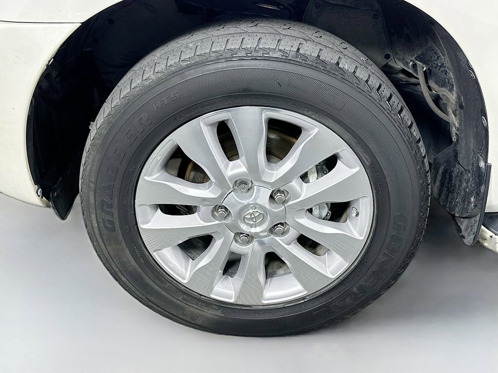 Used 2016 Toyota Sequoia Platinum image 33