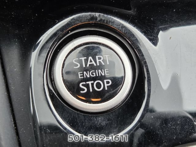 Used 2025 Nissan Versa SV FWD image 32