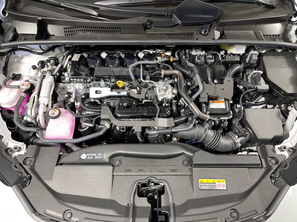 New 2026 Toyota Prius Plug-In Hybrid FWD image 9