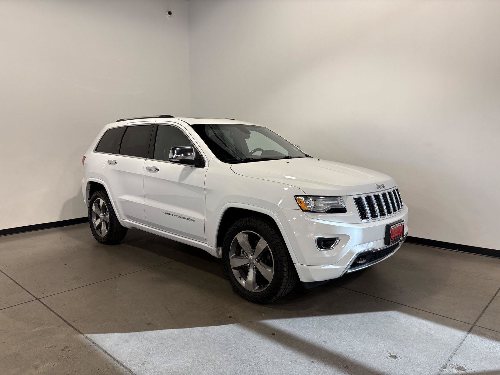 Used 2015 Jeep Grand Cherokee Overland AWD/4WD image 1