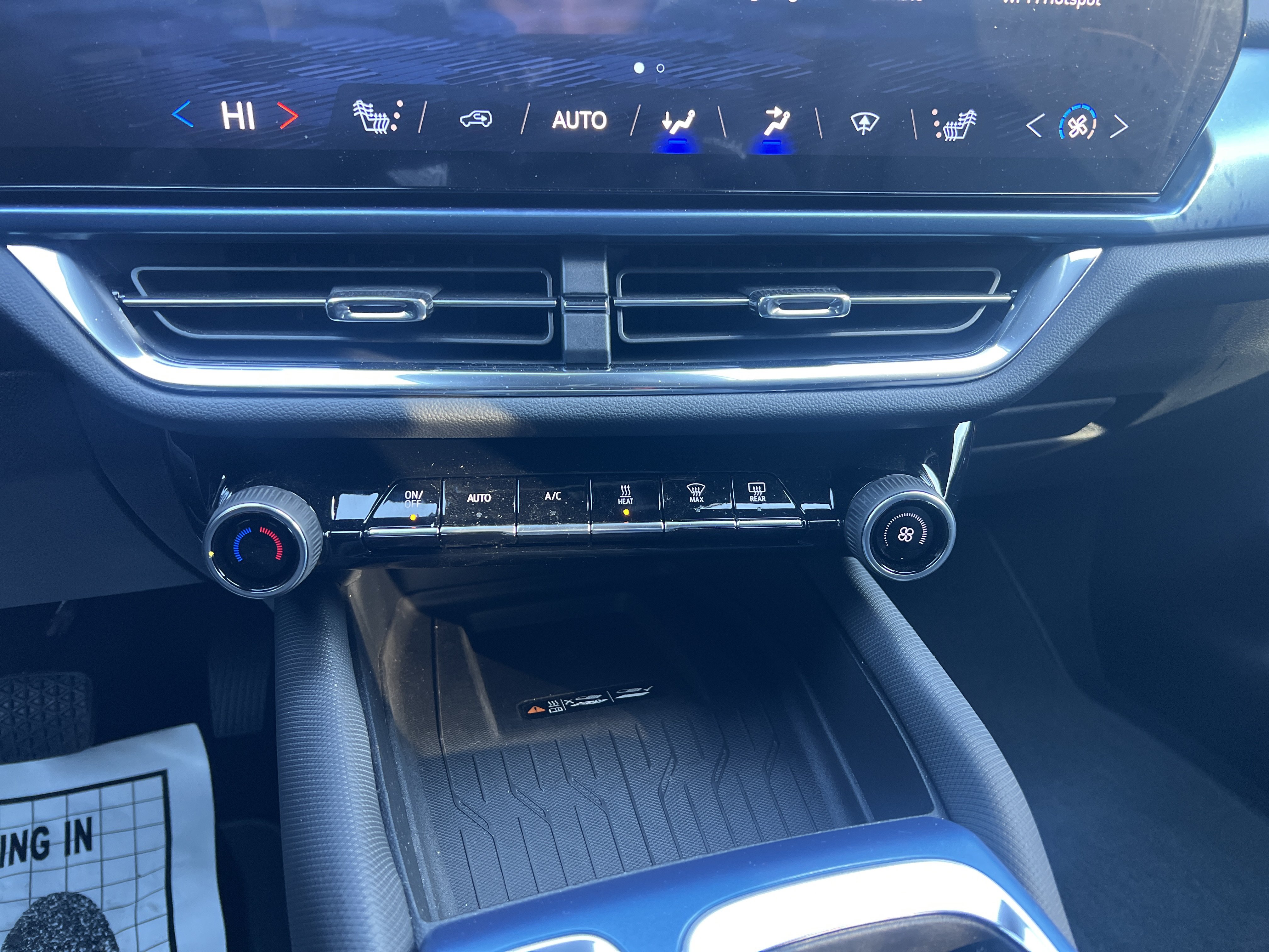 New 2026 Chevrolet Equinox EV LT AWD/4WD image 28