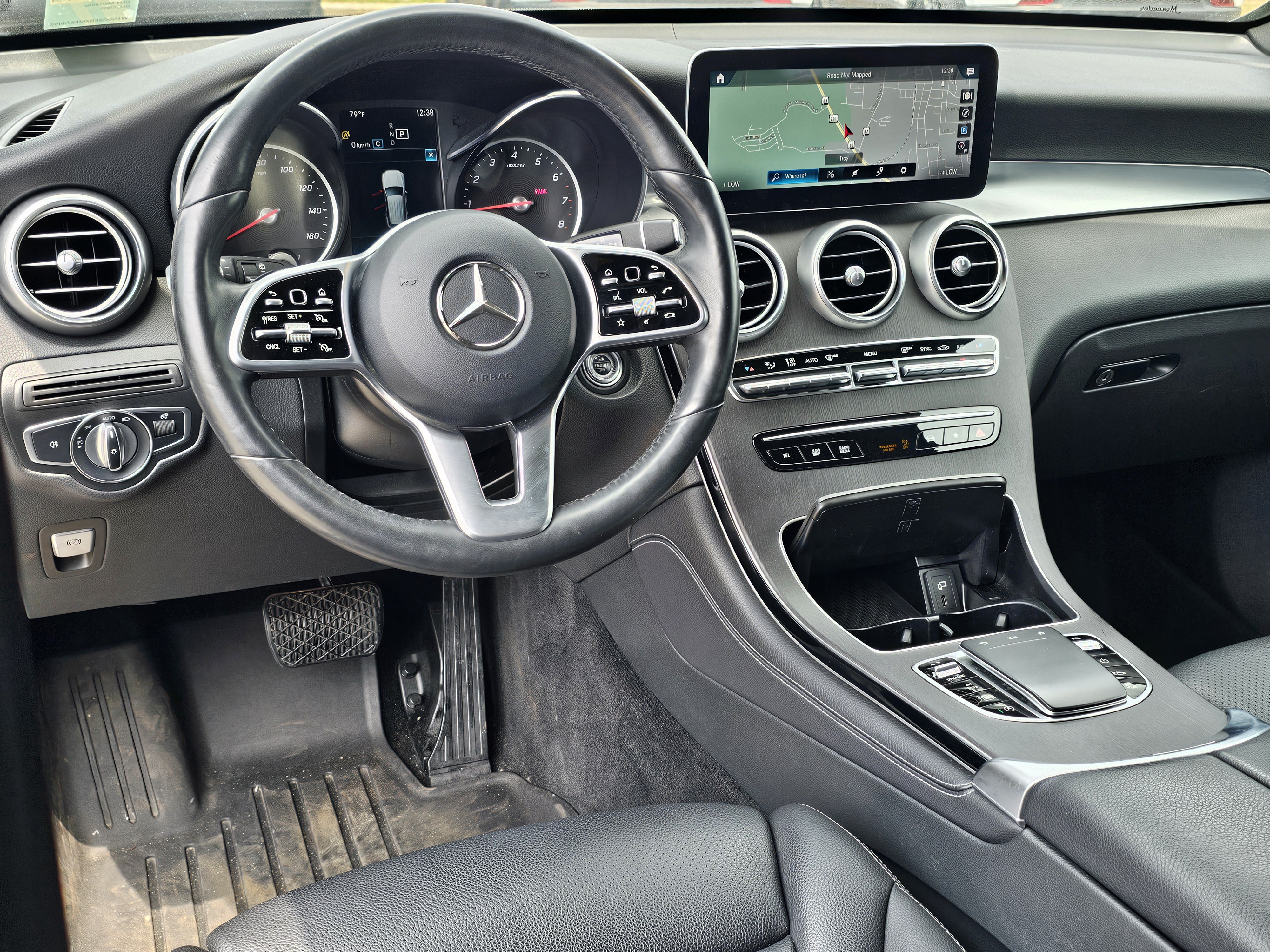Used 2021 Mercedes-Benz GLC 300 4MATIC image 35