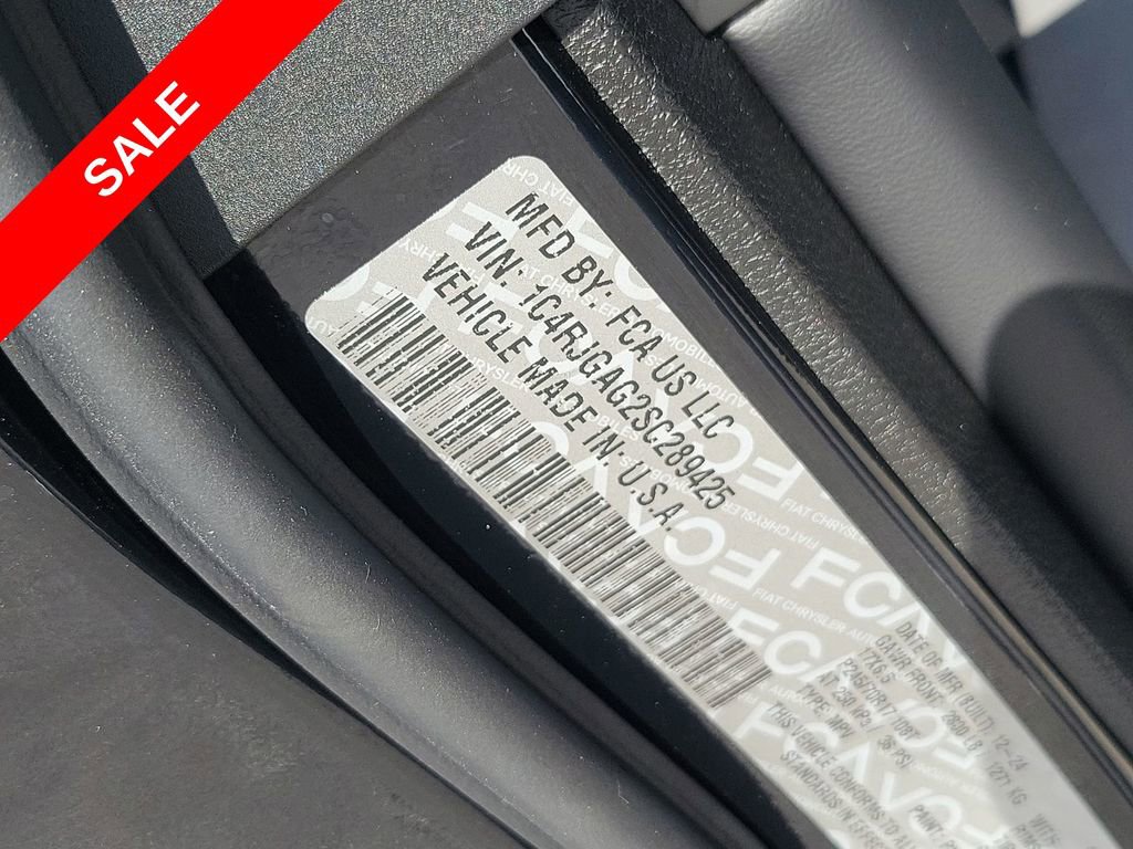 New 2025 Jeep Grand Cherokee Laredo w/ Luxury Tech Group I image 49