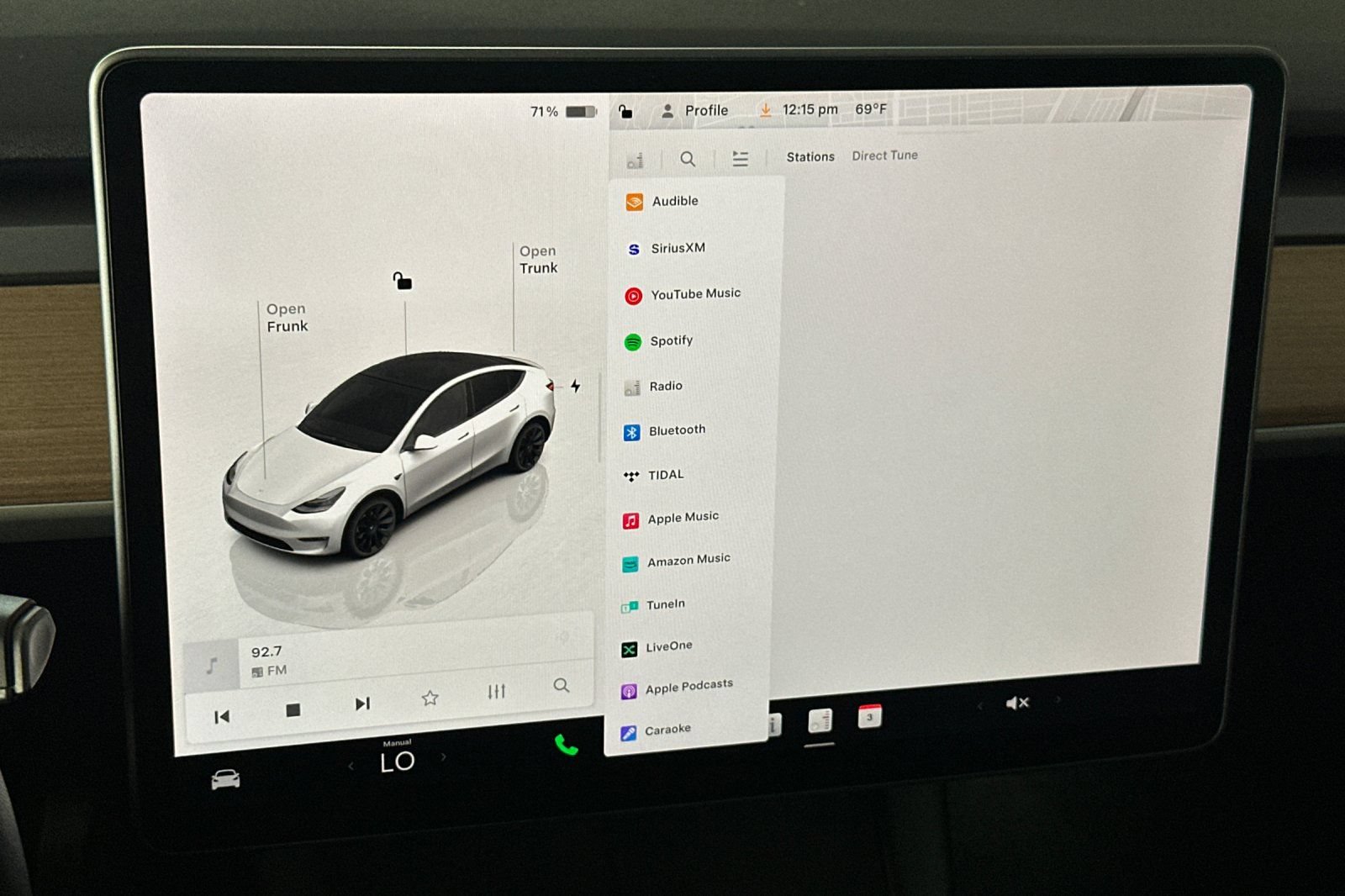 Used 2023 Tesla Model Y Long Range AWD/4WD image 16