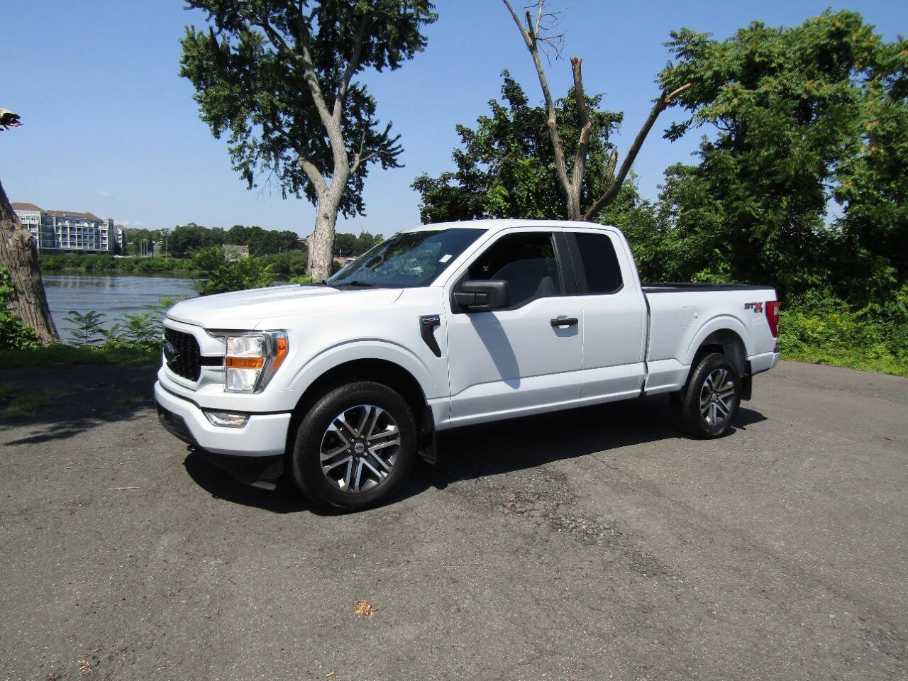 Used 2021 Ford F150 XL w/ Equipment Group 101A High AWD/4WD image 39
