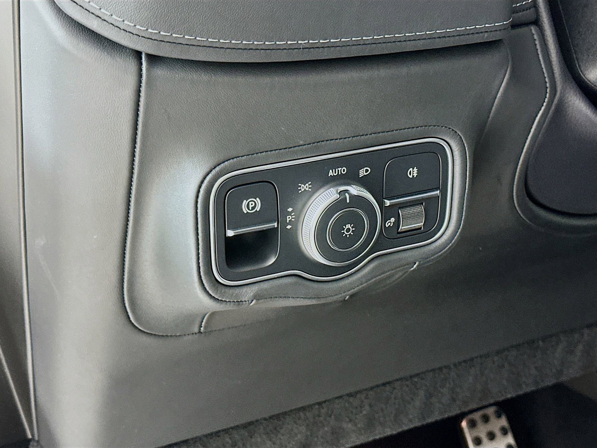 Used 2025 Mercedes-Benz G 63 AMG 4MATIC image 11