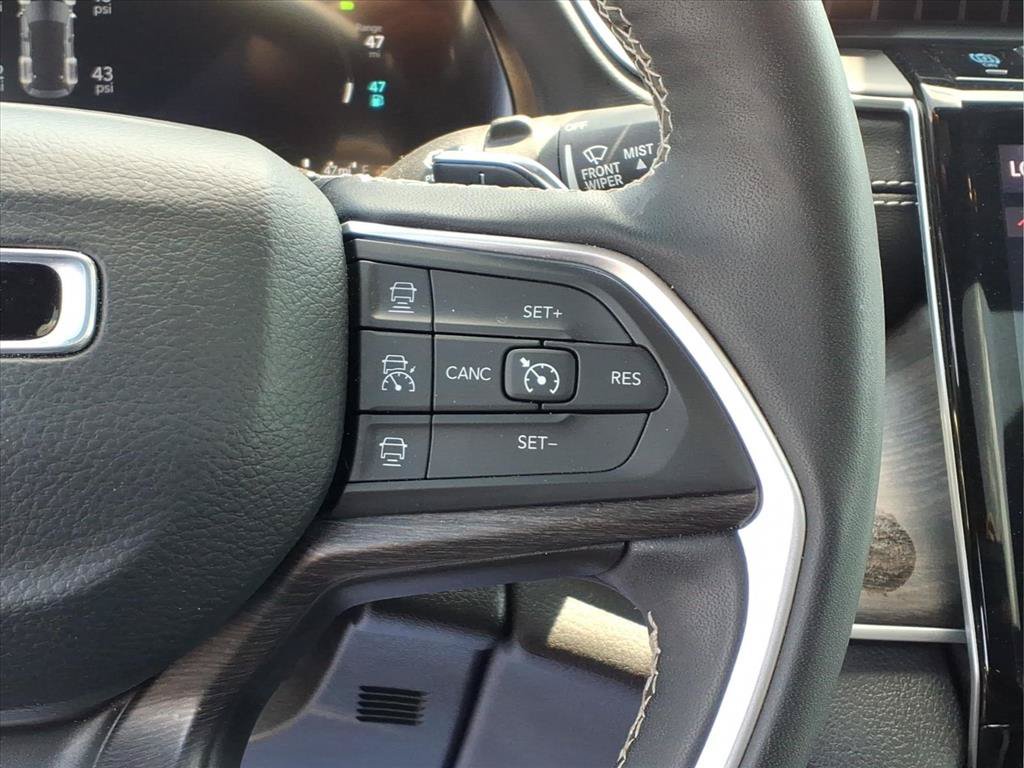 Used 2024 Jeep Grand Cherokee Limited 4xe AWD/4WD image 15