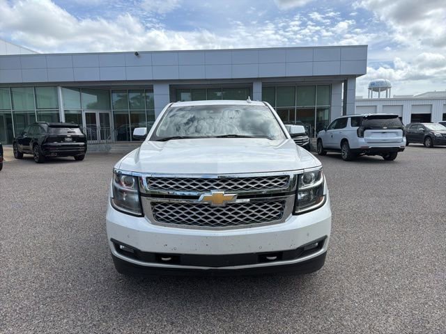 Used 2017 Chevrolet Suburban LT w/ LT Signature Package image 2