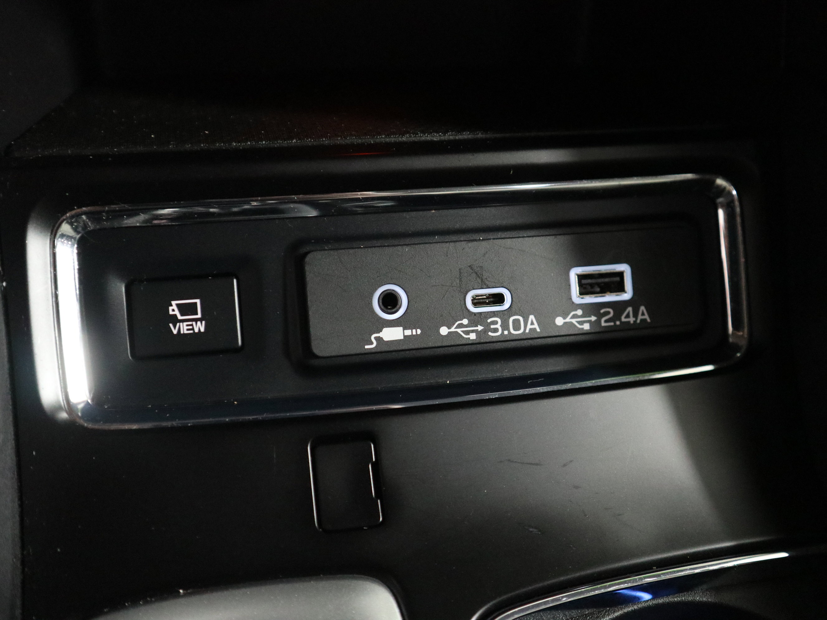 Used 2024 Subaru Ascent Limited w/ Technology Package AWD/4WD image 31