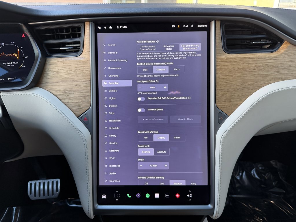 Used 2019 Tesla Model X 75D image 21