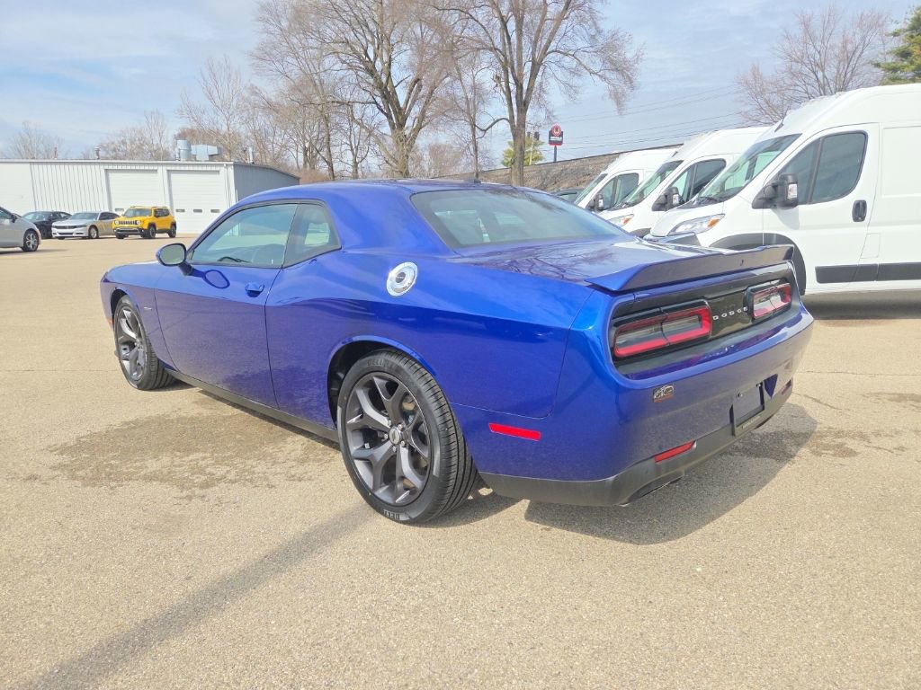 Used 2019 Dodge Challenger R/T image 5