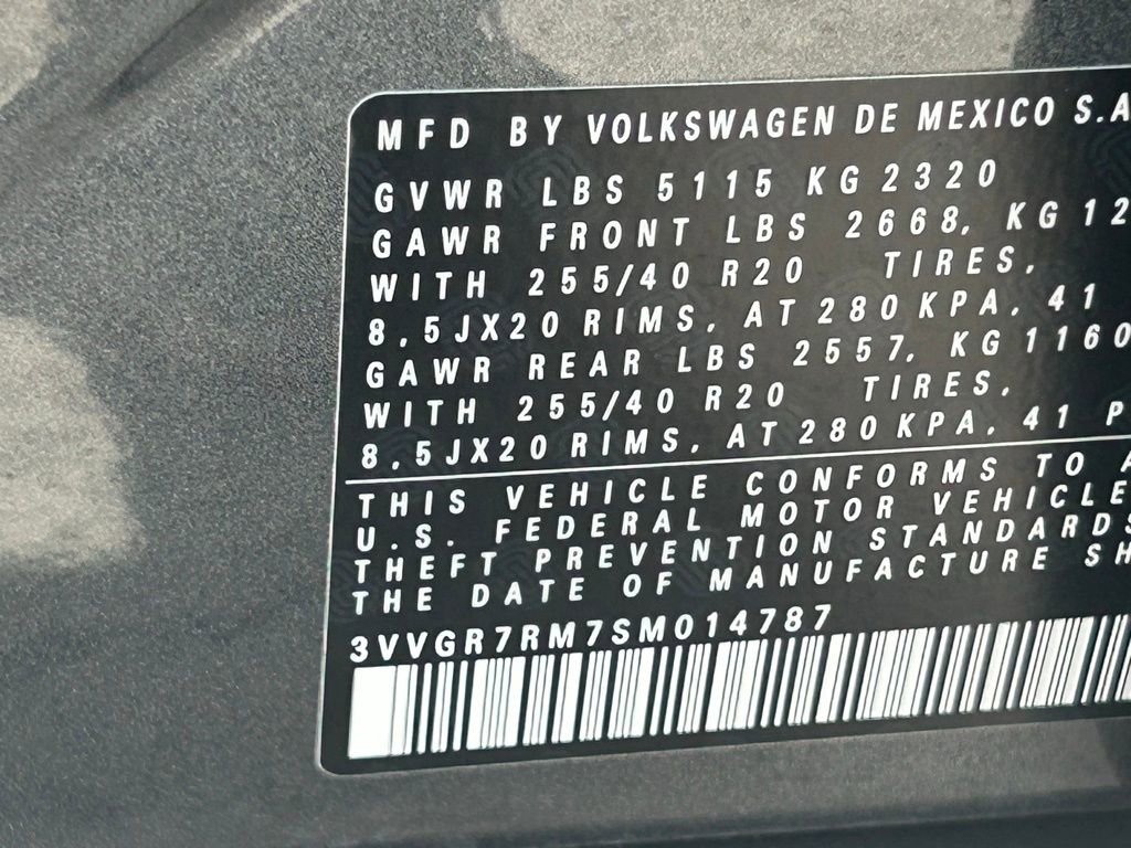 Certified 2025 Volkswagen Tiguan SE R-Line AWD/4WD image 68