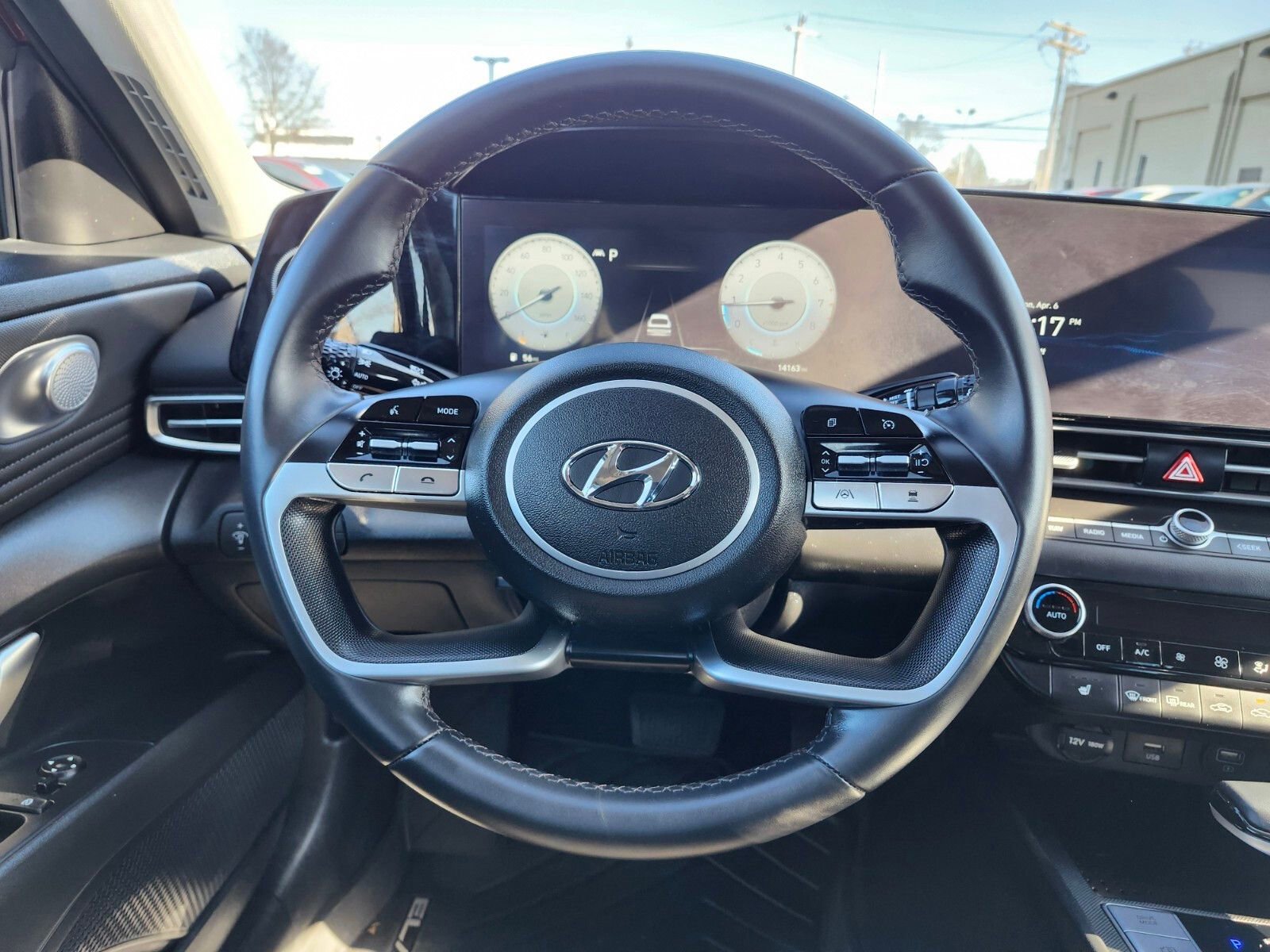 Certified 2023 Hyundai Elantra SEL w/ Convenience Package FWD image 13