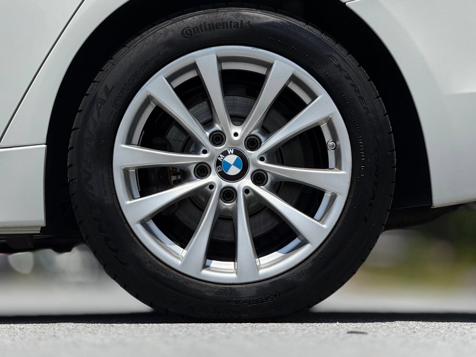 Used 2018 BMW 320i xDrive Sedan AWD/4WD image 19