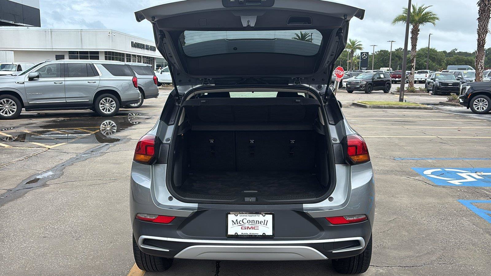 Certified 2023 Buick Encore GX Preferred w/ Cold Weather Comfort Package AWD/4WD image 19