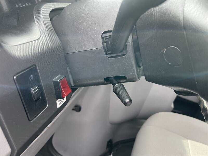 Used 2013 Ford E-150 and Econoline 150 RWD image 18