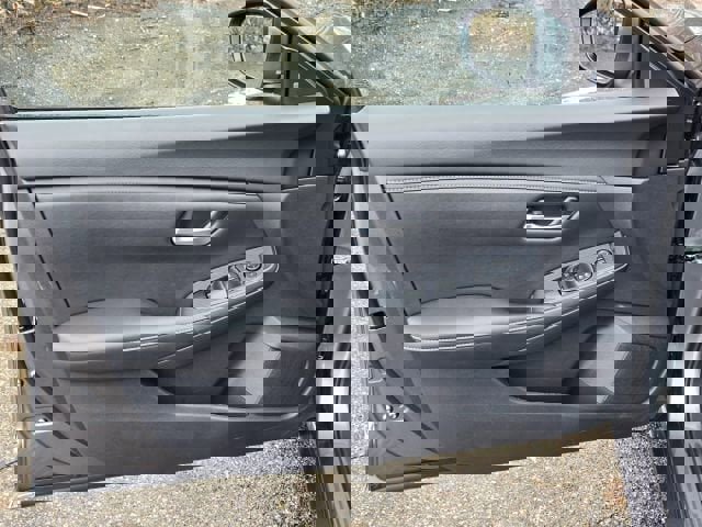 Used 2025 Nissan Sentra SV image 10