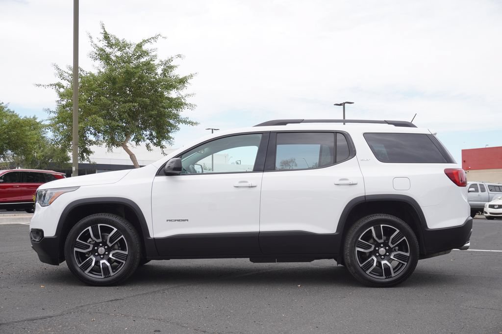 Certified 2019 GMC Acadia SLT w/ Black Edition FWD image 2