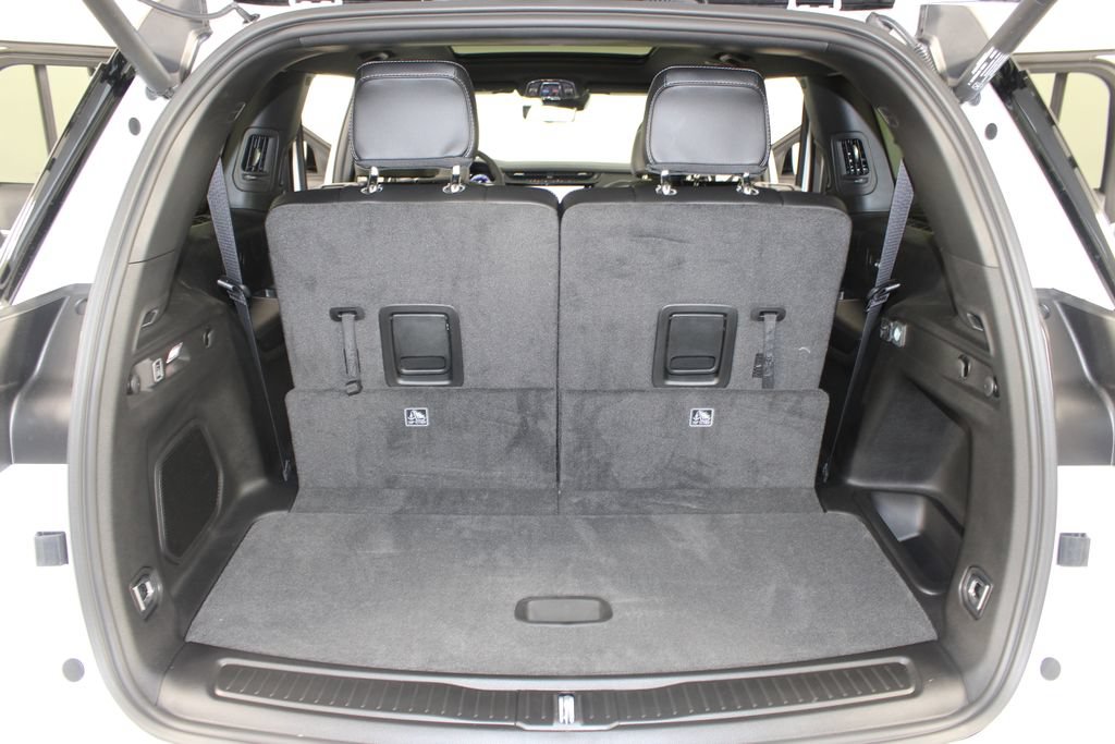 New 2026 Jeep Grand Cherokee L Limited w/ Luxury Tech Group II AWD/4WD image 23